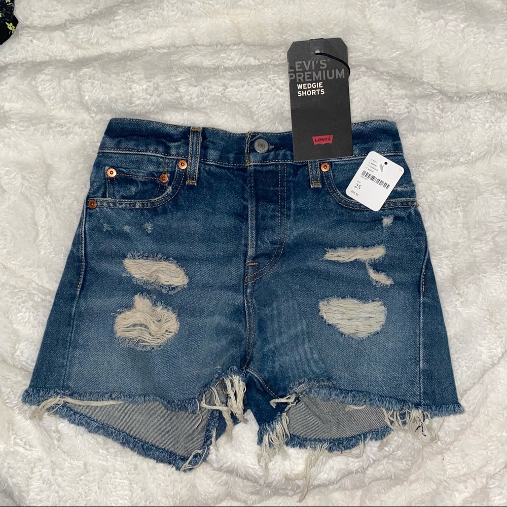 Levi’s Wedgie Shorts